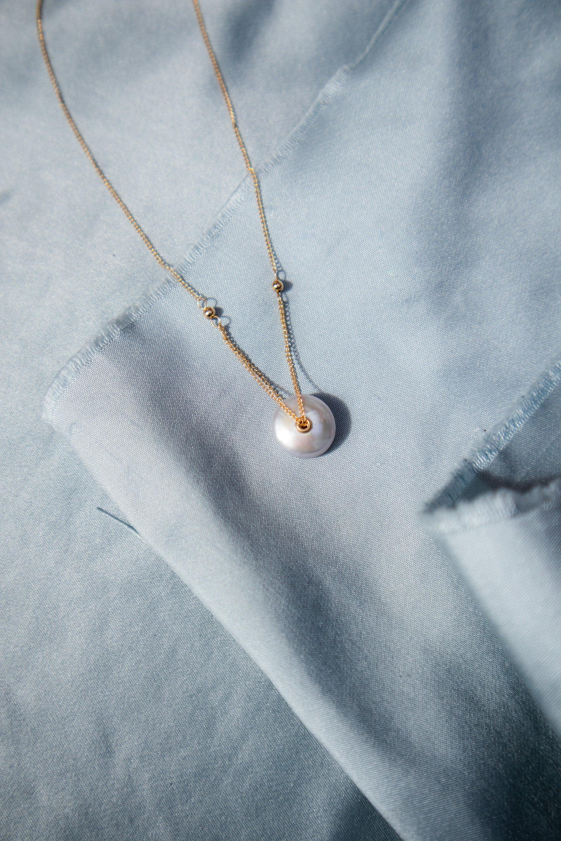 Baroque Pendant Pearl Necklace