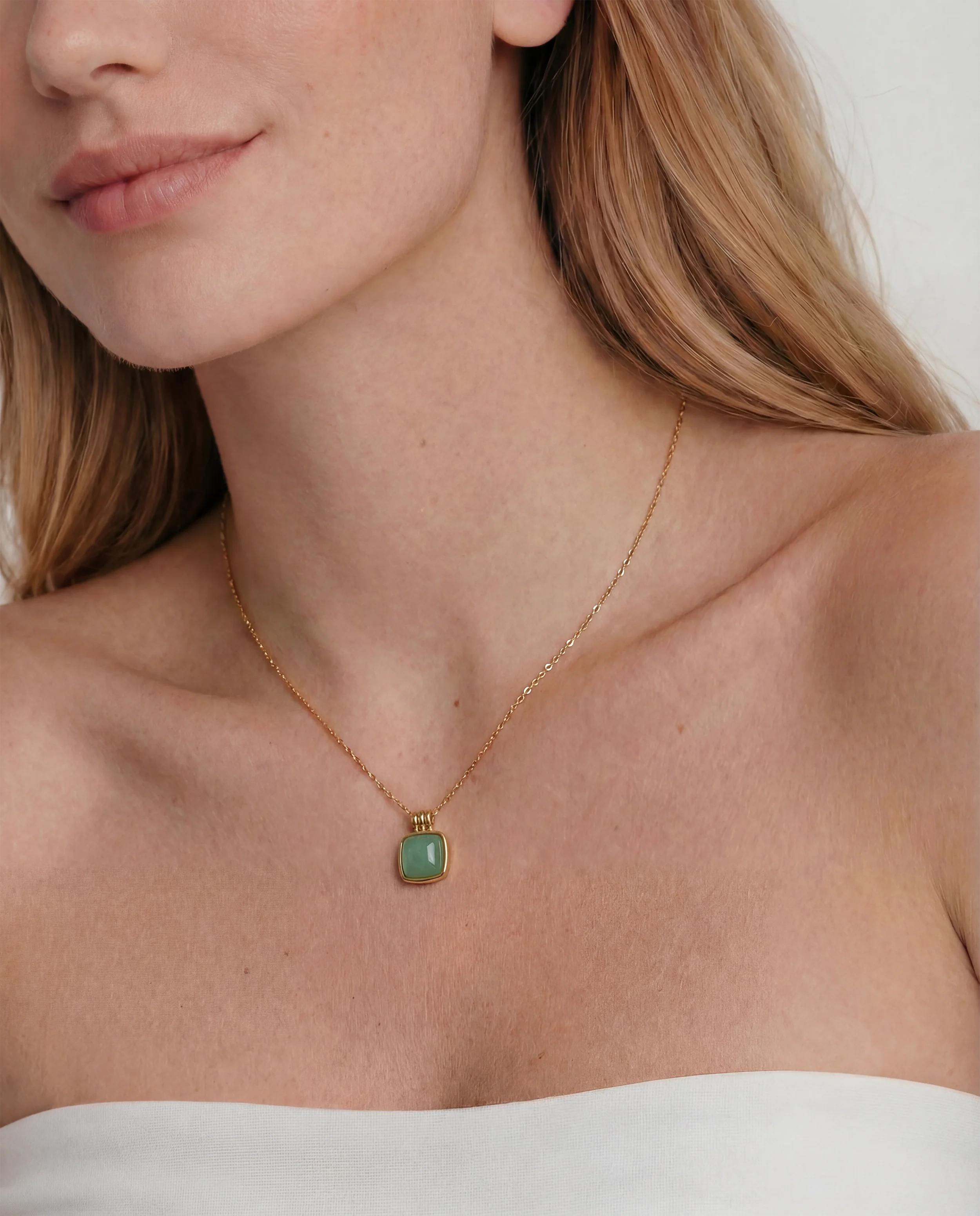 Puzzle Jade-Green Aventurine Pendant Necklace in Square