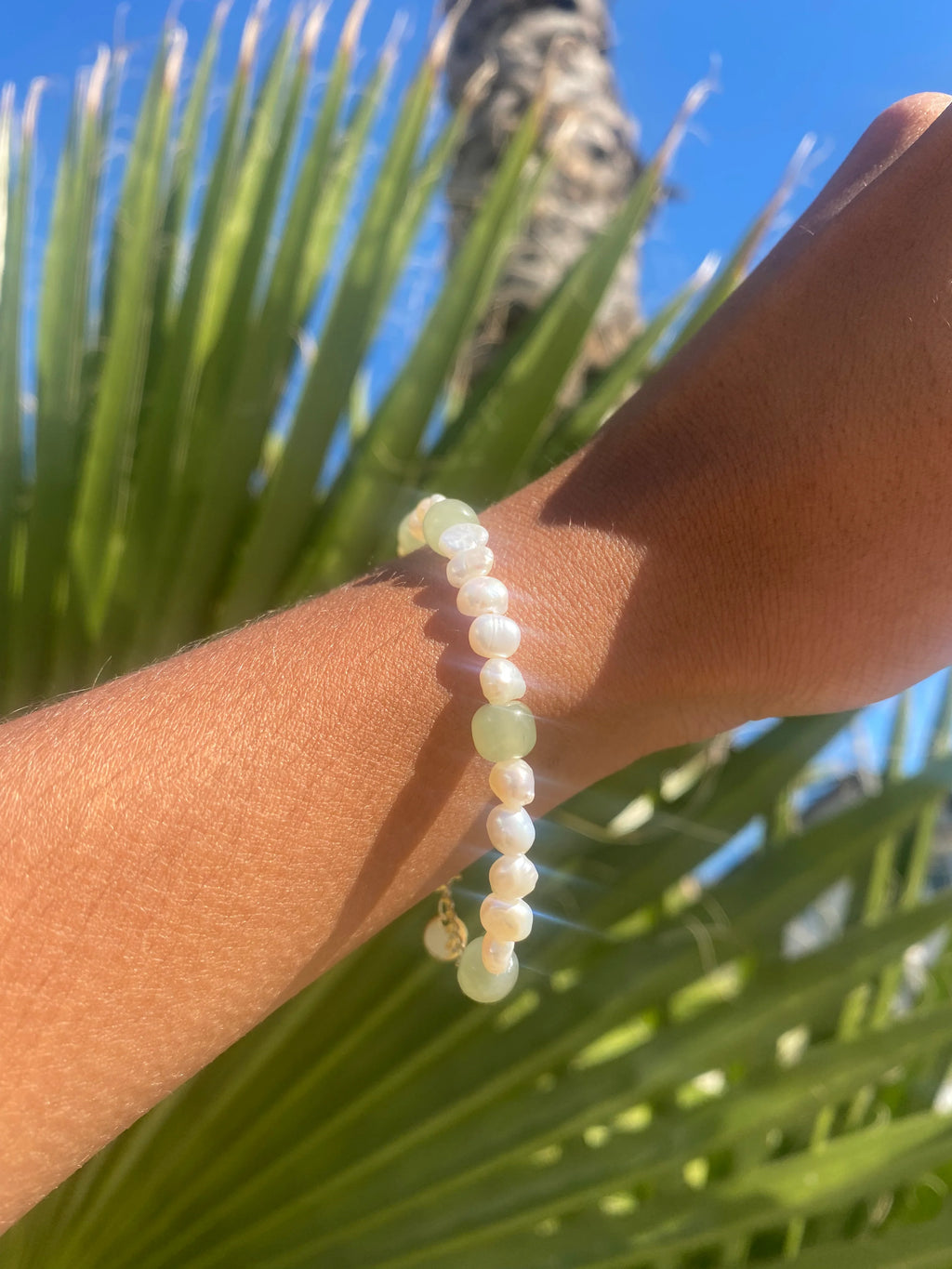 Freshwater Pearl and Green Jade Bracelet